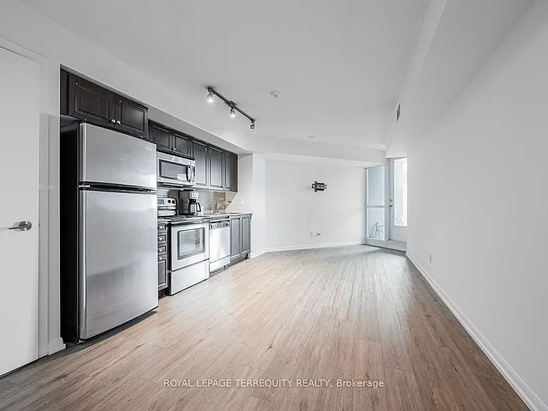209 Fort York Blvd #658 — Photo 8