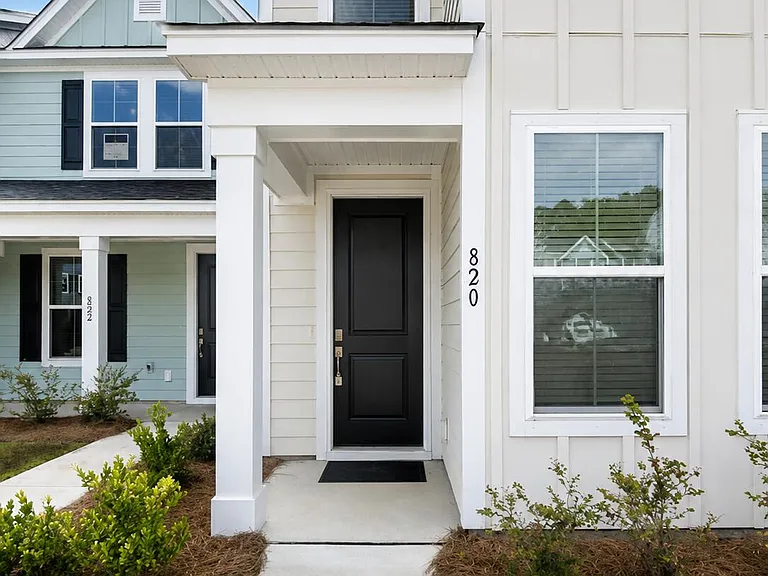 820 Alma Square Dr — Photo 4