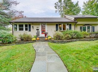 225 Fondiller St, River Vale, NJ 07675