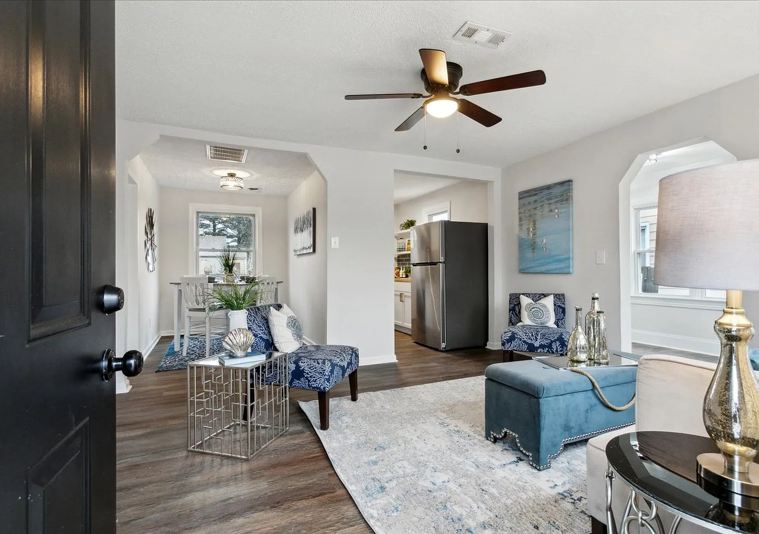 Renovated home in Heart of Hampton Roads — Photo 1