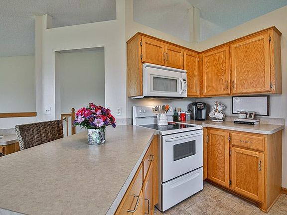 4th image of 435 Garden Dr