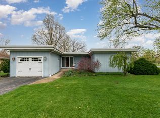 8821 Lee St, Crown Point, IN 46307