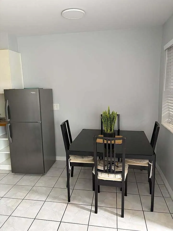 1 bed, 1.0 bath, 420 sqft, $1,400 — Photo 2