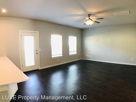 3rd image of 17609 Hampton Park Dr #A