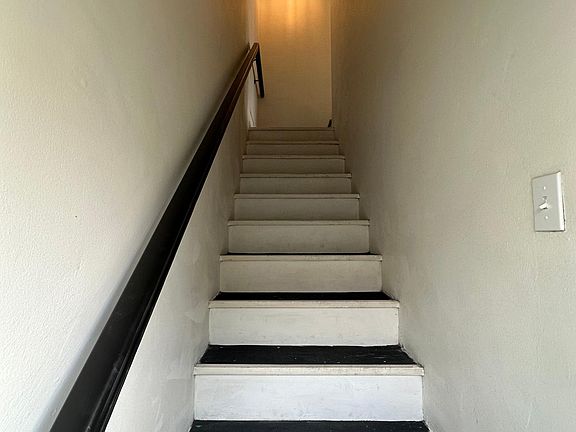 Stairway to unit