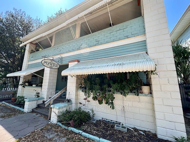 1st image of 824 6th St N APT 4