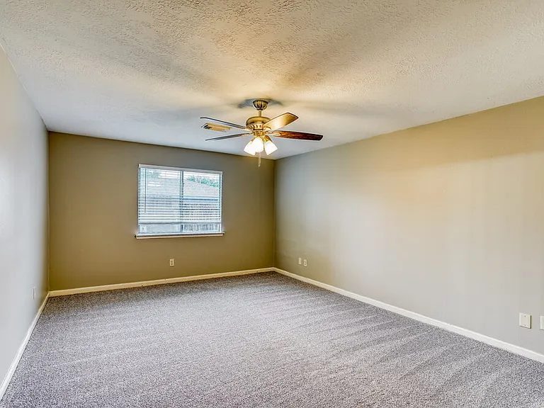 16115 Purpleridge Ct — Photo 9