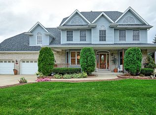 1221 Whitney Ln, Lemont, IL