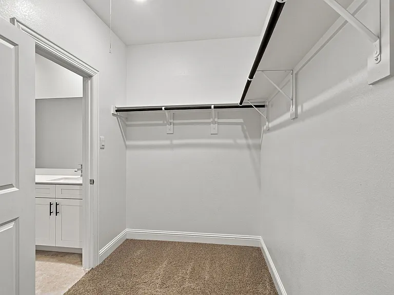1012 Snapdragon Dr — Photo 8