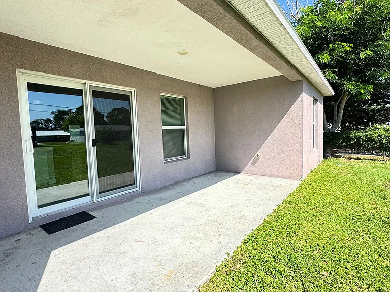 851 San Filippo Dr SE — Photo 26