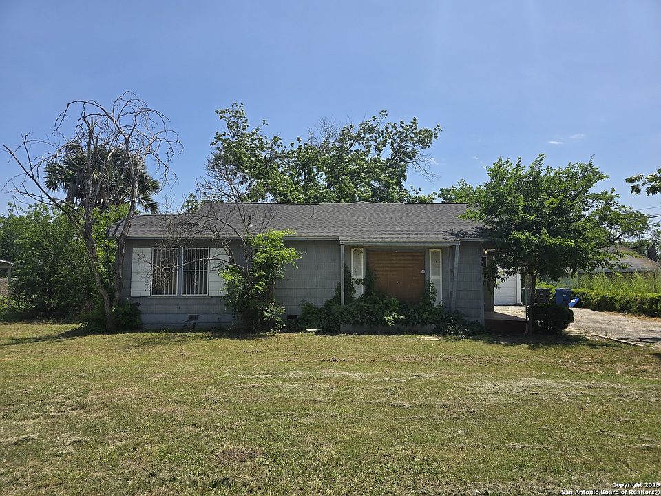 1st image of 130 E Harding