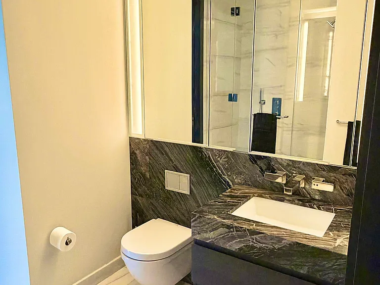 125 Greenwich St #26B — Photo 7
