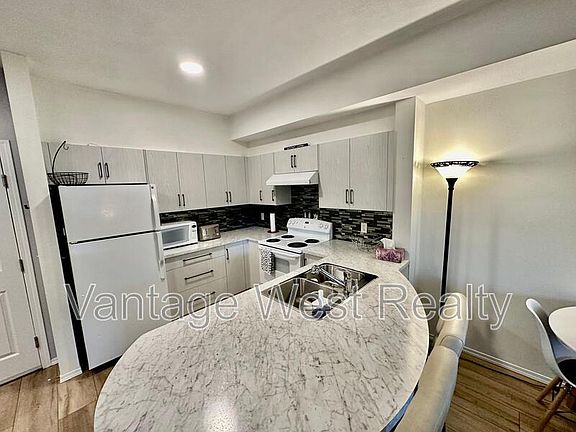 4th image of Country Club Dr #2207