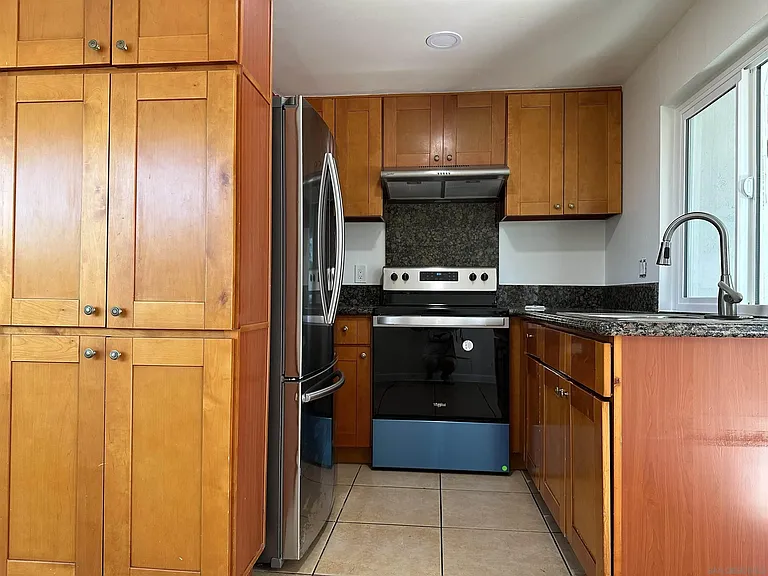1450 Melrose Ave #103 — Photo 13