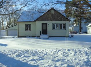 204 4th St, Lyle, MN 55953