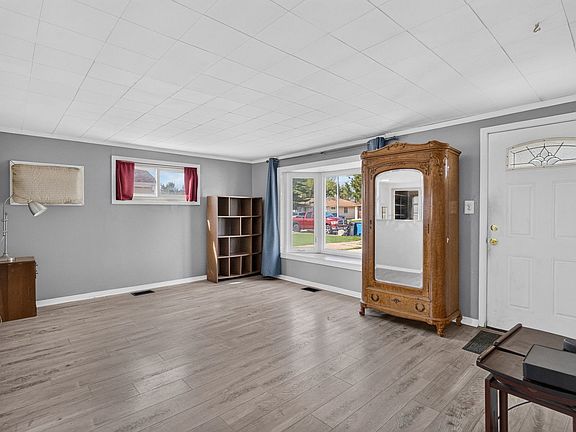 5th image of 8743 S Kolin Ave