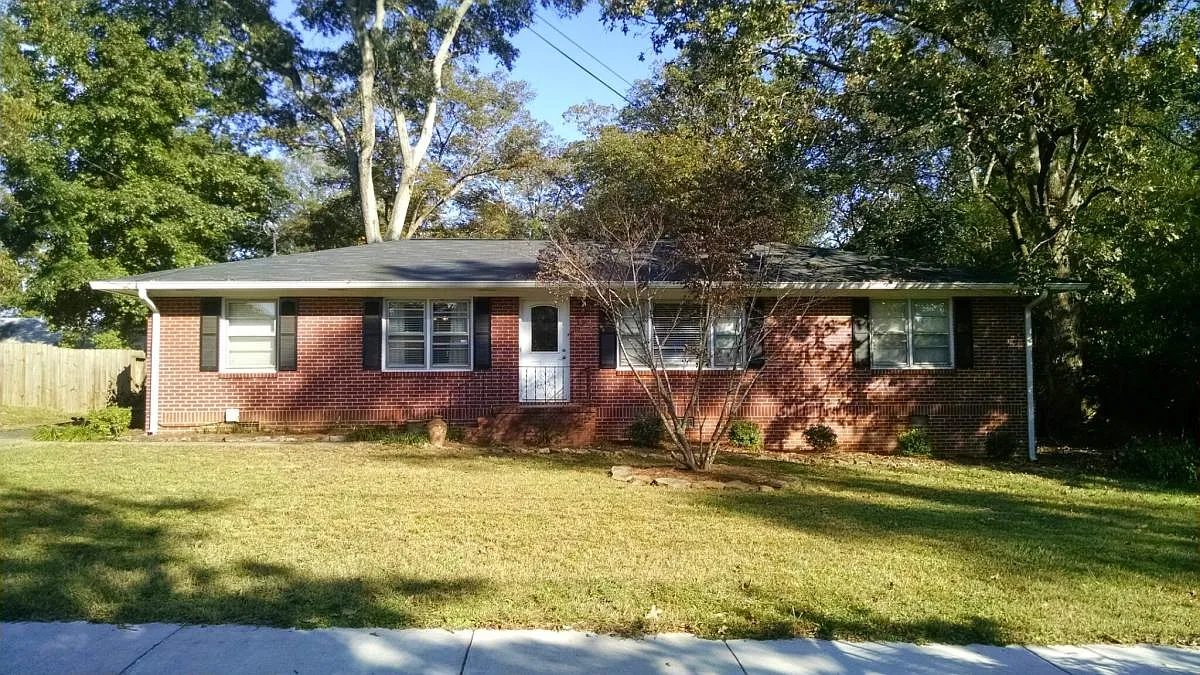 4 bed, 1624 sqft, $2,300 — Photo 1
