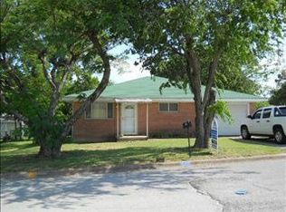 504 E Collins St, Decatur, TX 76234