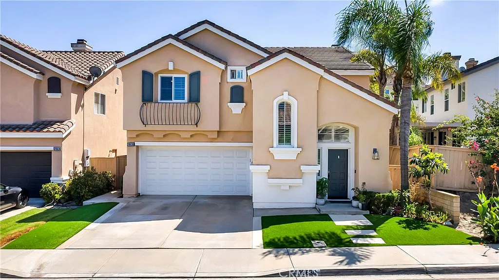 4 bed, 2.5 bath, 2181 sqft, $6,000 — Photo 3