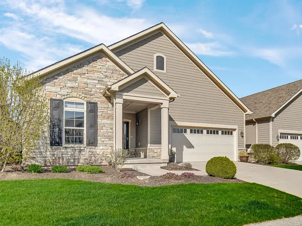 3072 Indian Summer Cir, Valparaiso, IN 46385