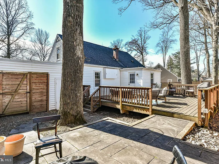 7308 Poplar Ct — Photo 29