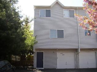 10 Hawthorne Ave #20, Derby, CT 06418