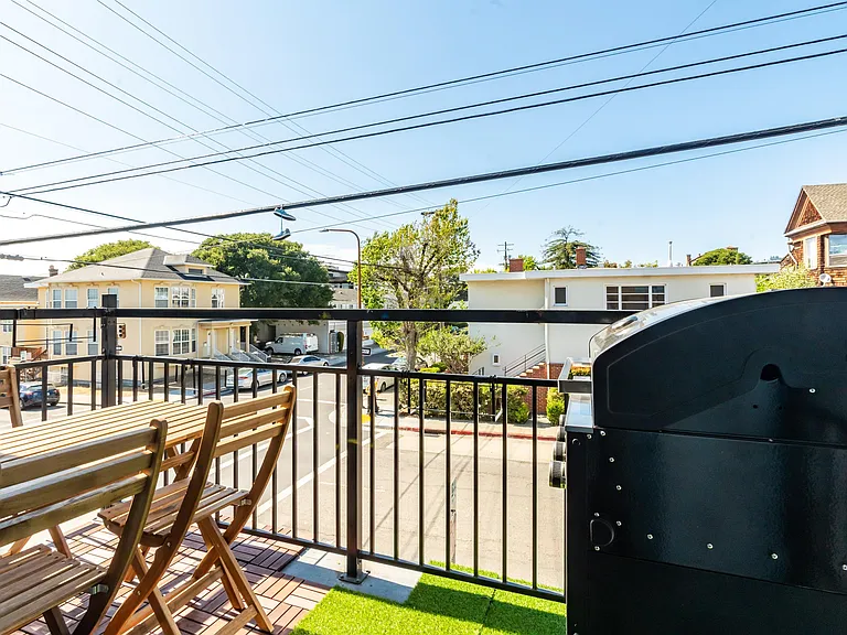 2427 Ellsworth St — Photo 127