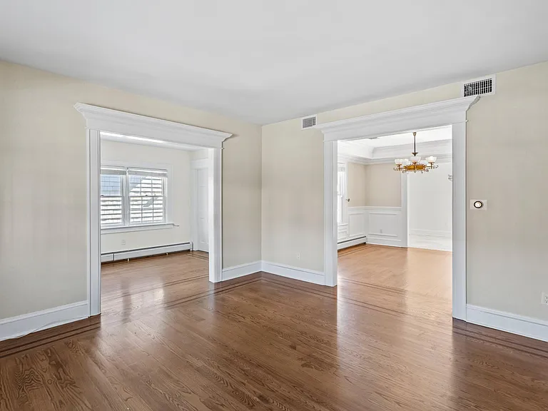 66 Crescent Ave — Photo 2