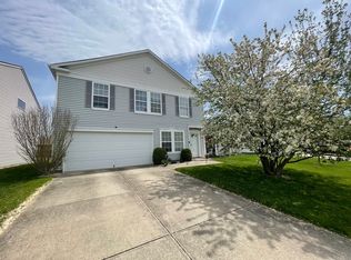 1423 Pencross Ln, Greenwood, IN 46143