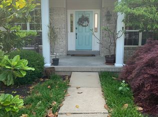 1399 Mosswoods Dr, Fenton, MO 63026