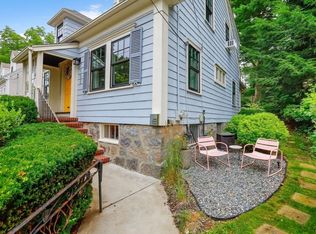 102 Dwinell St, West Roxbury, MA 02132
