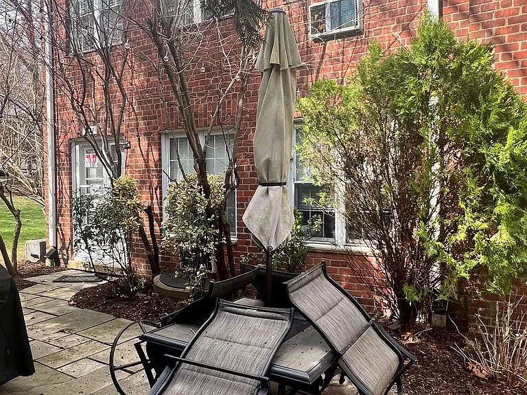 3322 Martha Custis Dr — Photo 16