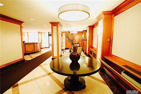 Sold by Remax City Square | media 21