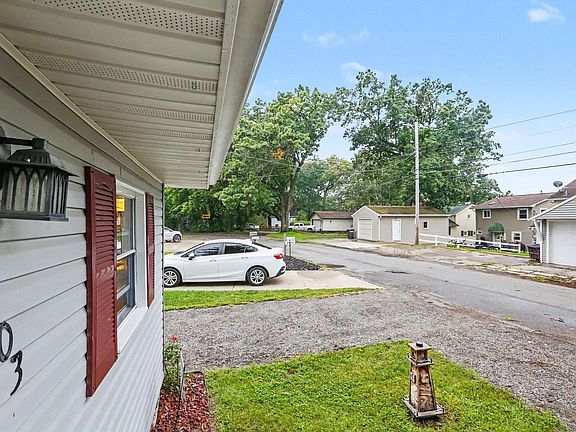 5th image of 2303 Bartlett Rd