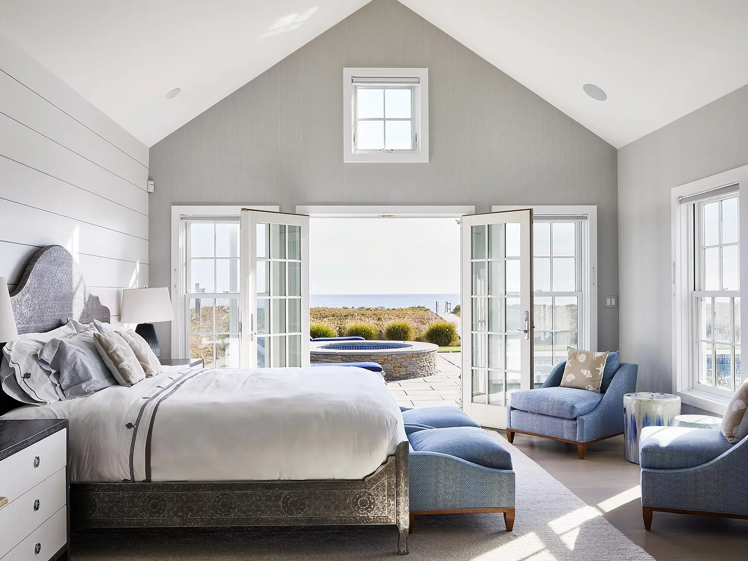 5 bed, 6.5 bath, 5455 sqft — Photo 1