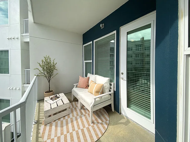 Cirrus Apartments — Photo 29