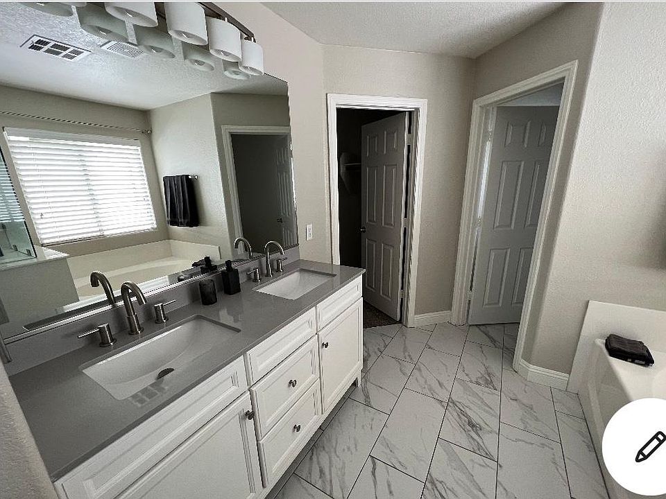 1st image of 11072 Village Ridge Ln