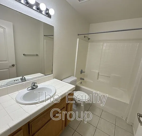 2822 N Zachary St — Photo 13
