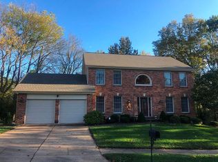15719 Trapp Ridge Ct, Chesterfield, MO 63017
