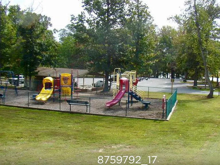 800 Indian Head Ave — Photo 11