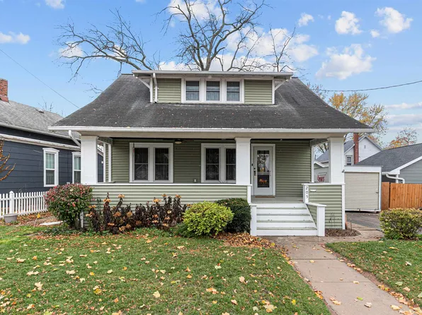 205 W Division St, Kaukauna, WI 54130