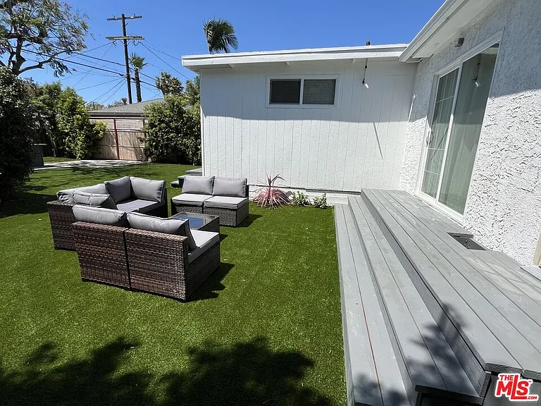 1825 Stearns Dr — Photo 34