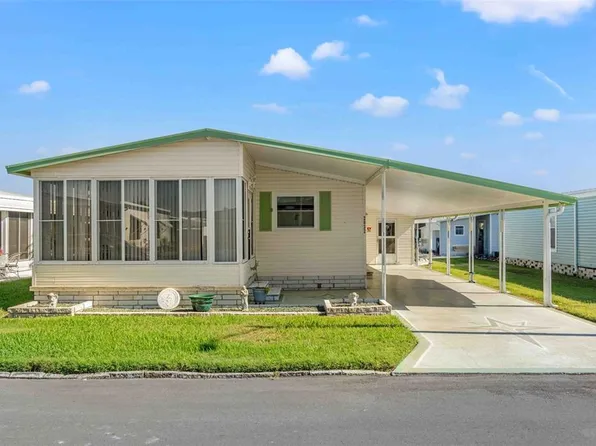 2032 Maui Dr, Holiday, FL 34691