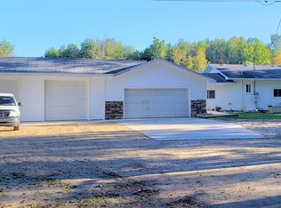 5144 Pine Point Dr, Barryton, MI 49305