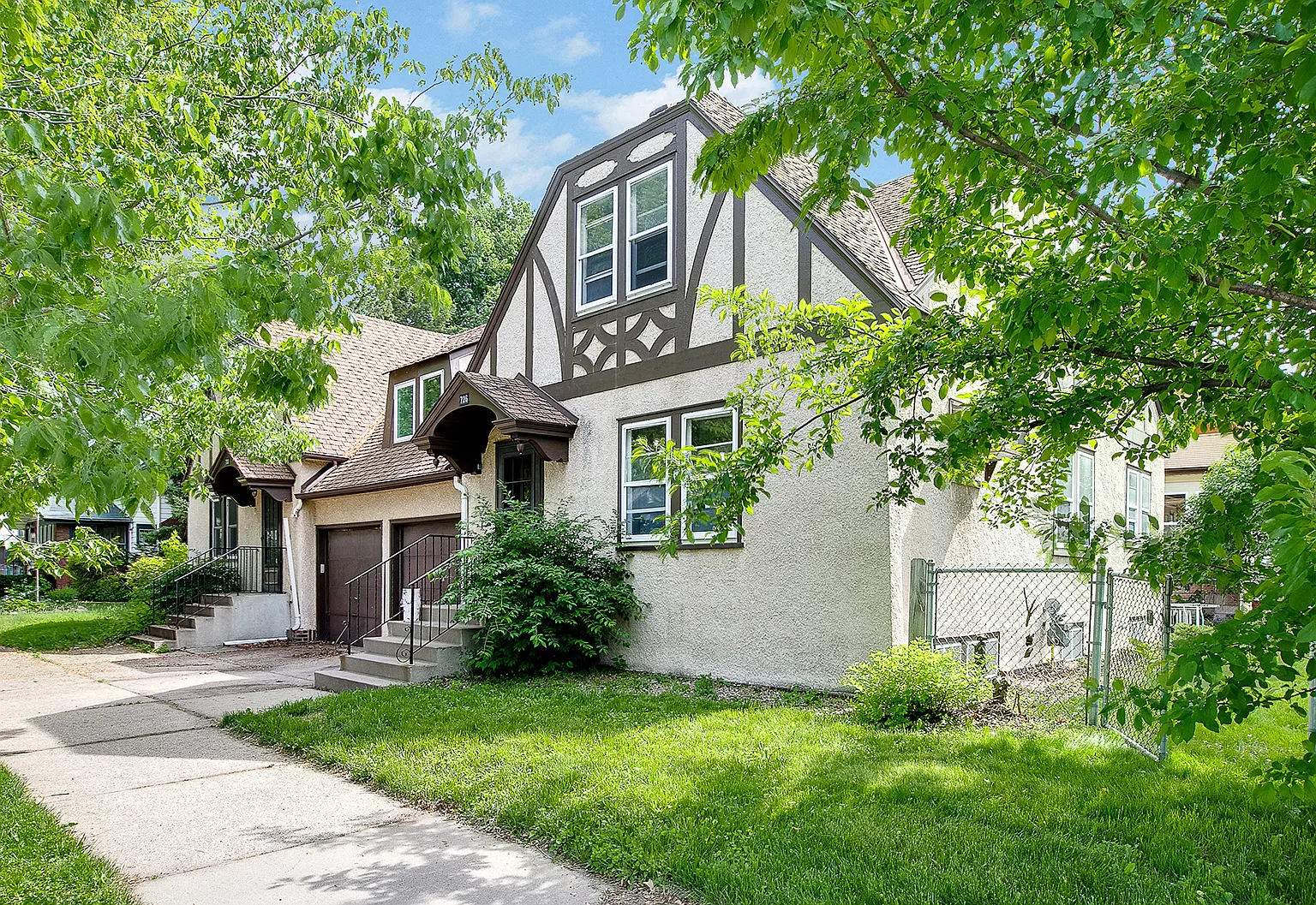 4 bed, 1.5 bath, $2,300 — Photo 1