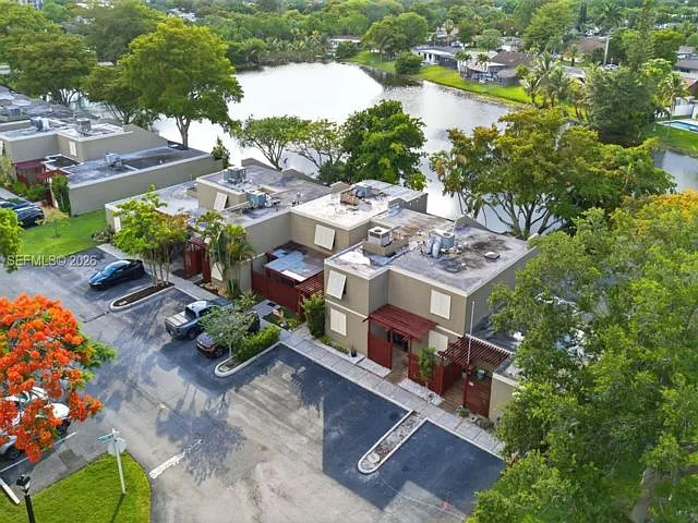 10941 N Lakeview Dr — Photo 10