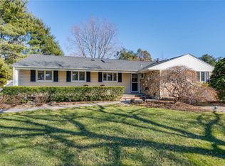 25 Kirkland Dr, Greenlawn, NY 11740