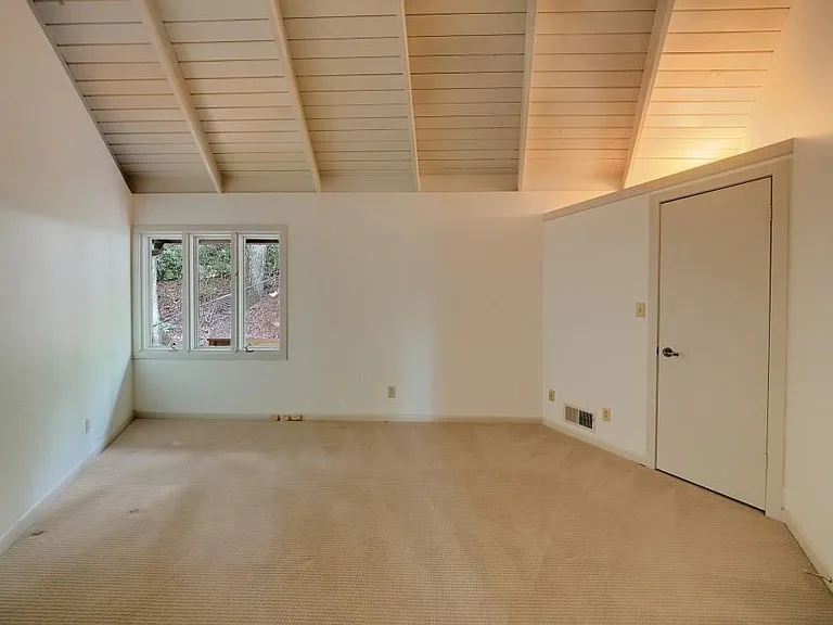 130 Huntcliff Point — Photo 28