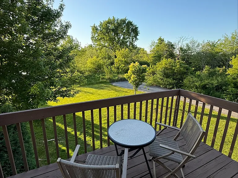 Privacy, beautiful views of nature on this end unit.