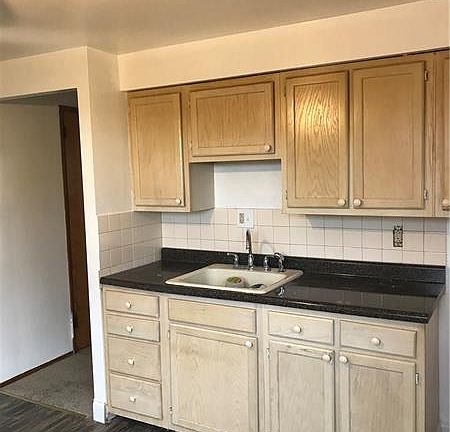 5th image of 517 Guylyn Dr